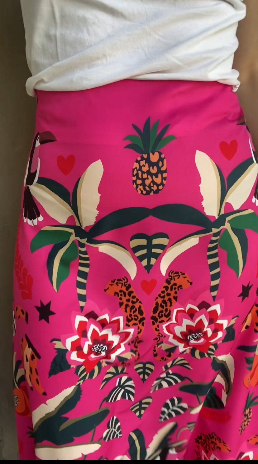 Falda fucsia