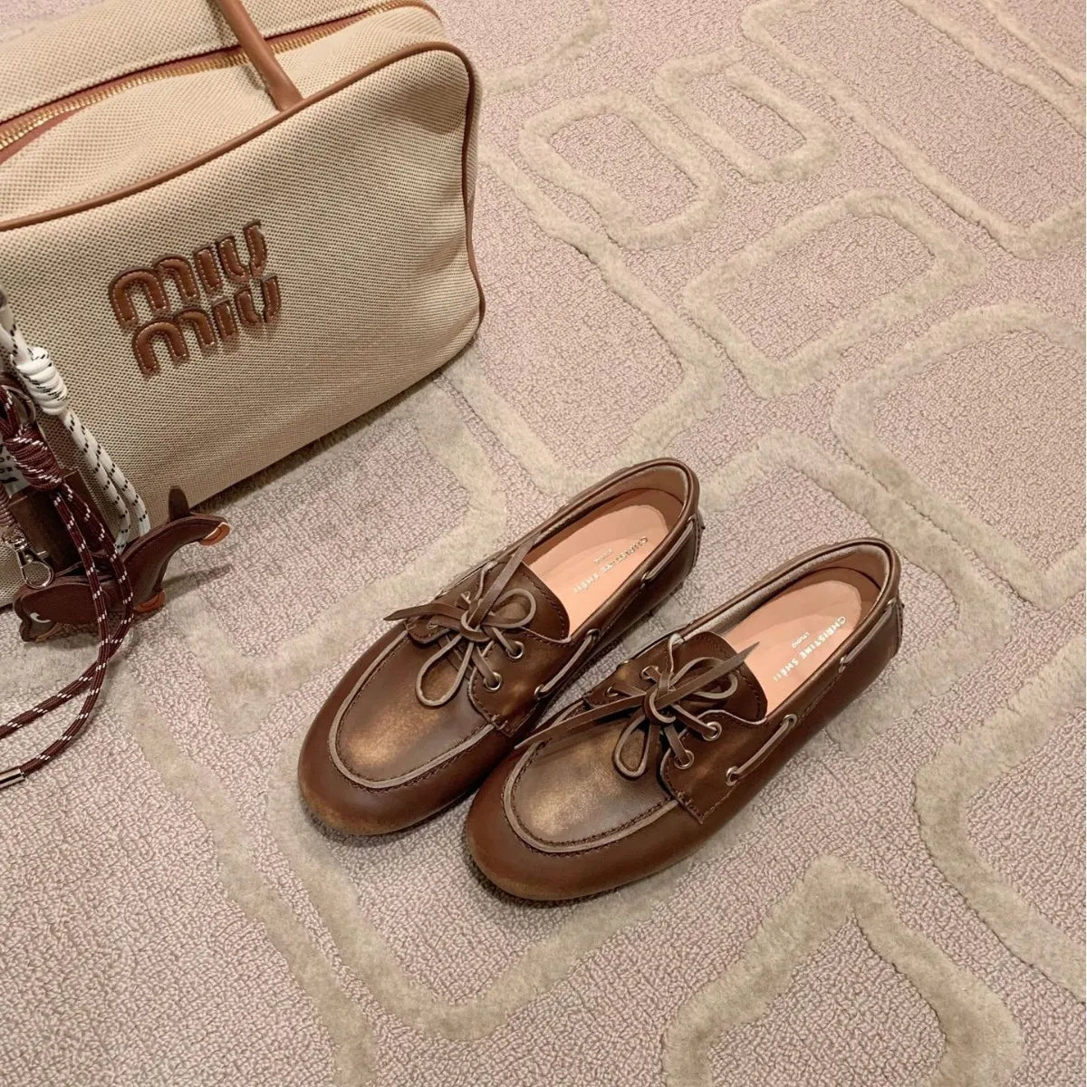 Mocasines piel con cordones