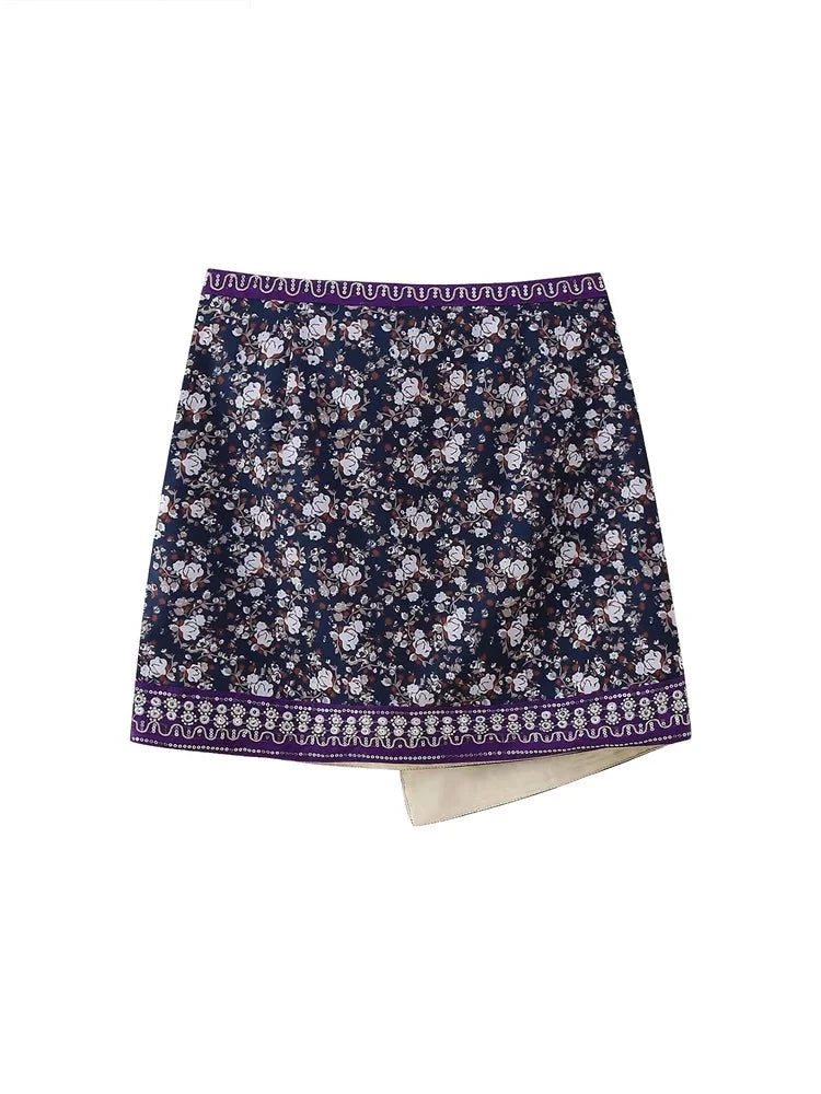 Falda morada y beige